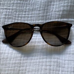 Polarized Ray-Ban Erika Sunglasses